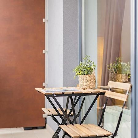 Cityscape Oasis: Active Studio Heaven Bratislava Ngoại thất bức ảnh
